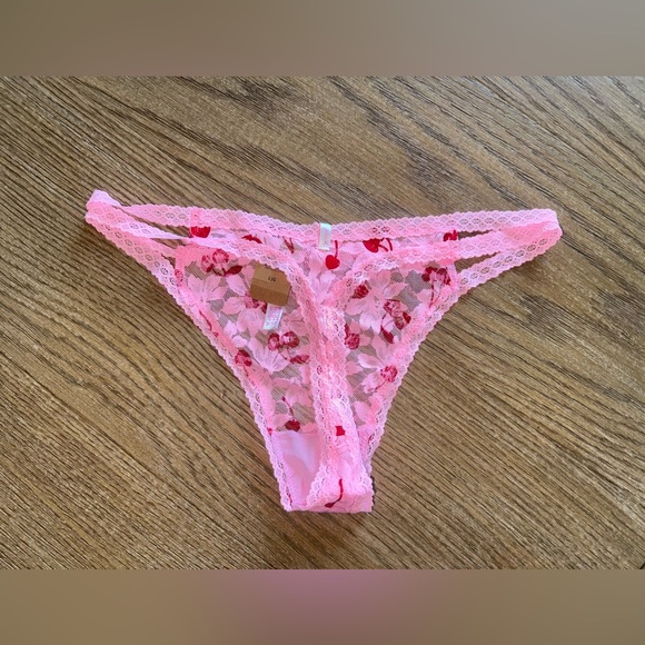 Victoria’s Secret PINK Floral Lace Strappy Thong - Picture 3 of 3